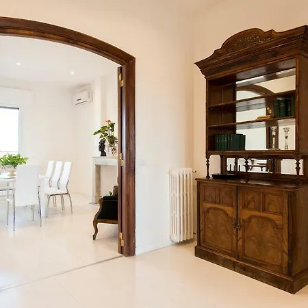 Vatican Holiday Apartment 307-3