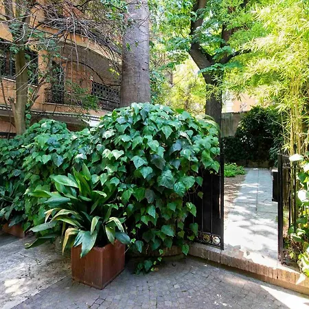 Vatican Holiday Apartment 307-2